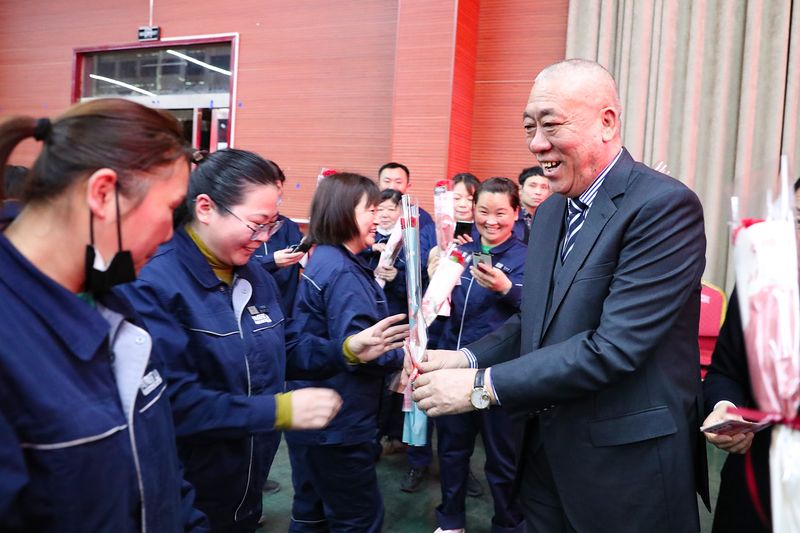 河南1929cc隆沉进杏装三八”国际妇女节留想暨赞美大会